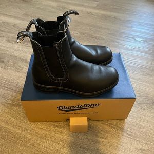 Blundstone High Top Chelsea Boots - Voltan Black